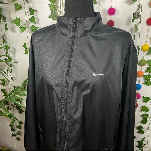 Nike Black The Athletic Department Vintage Windbreaker Lightweight Jacket LARGE - Picture 11 of 12